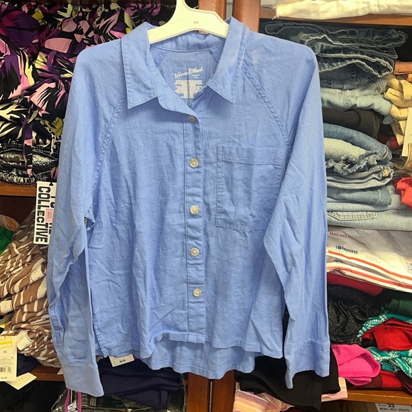 Universal Thread Tops - Women’s button down